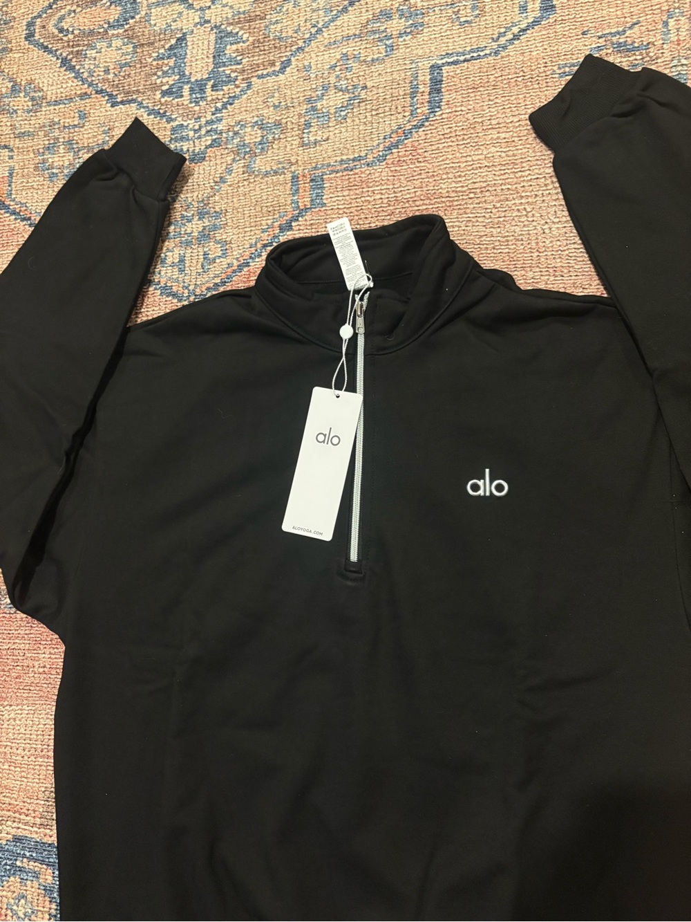 ALO Yoga Men’s Black Half-Zip Sweatshirt - Picture 2 of 6